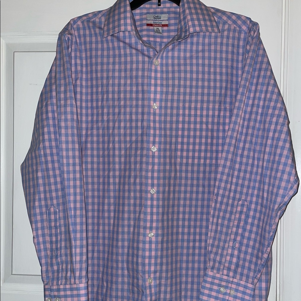 Size 32/33 Mens dress shirt. Pink and blue. 15.5 neck.